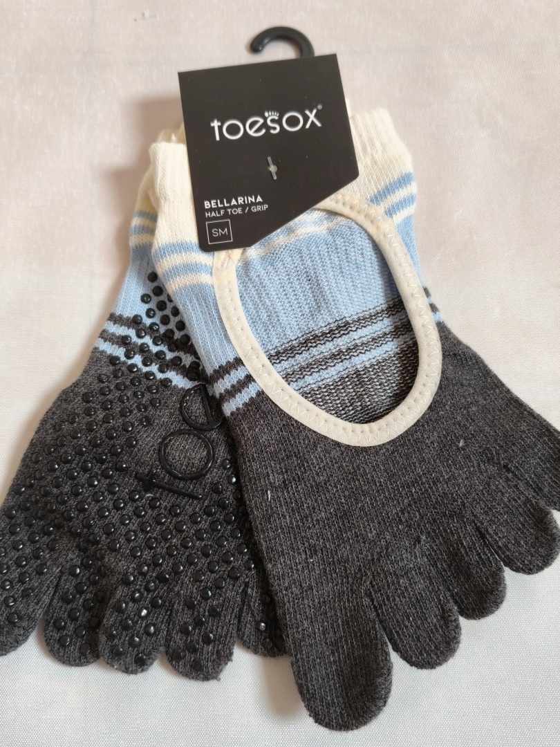 Toesox Yoga Five-Toe Socks Men - огляд і ціна Yoga Mat