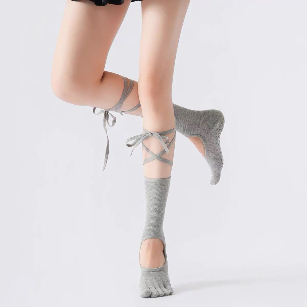 Lace-up Ballet Yoga Socks Wome - огляд і ціна Yoga Mat